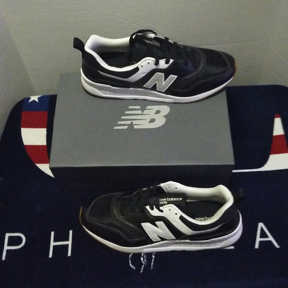 New balance classic 997 black size  11/5 - Picture 2 of 4